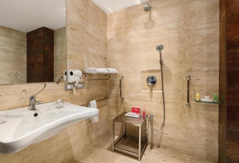 Люкс Кровать Кинг, Ramada By Wyndham Navi Mumbai