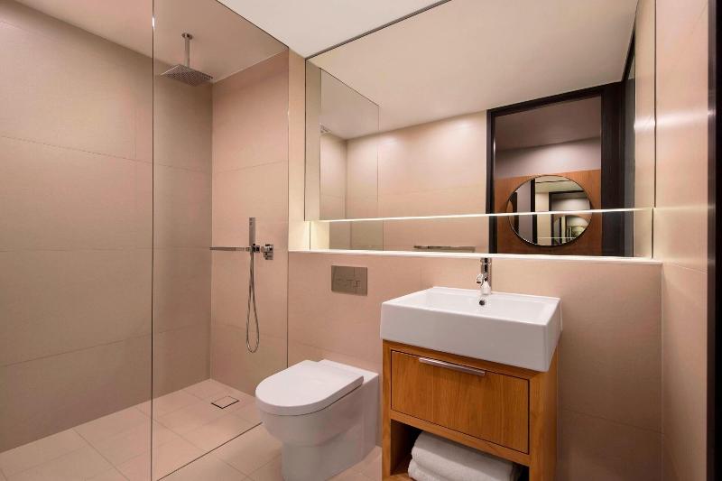 Номер Клуб Вид на Море, Doubletree By Hilton Resort & Spa Marjan Island