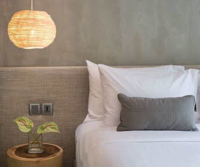 سوییت لوکس, Ad Lib Hotel Bangkok