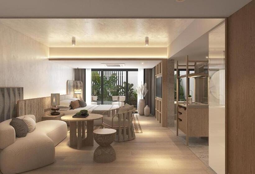 سوییت لوکس, Ad Lib Hotel Bangkok