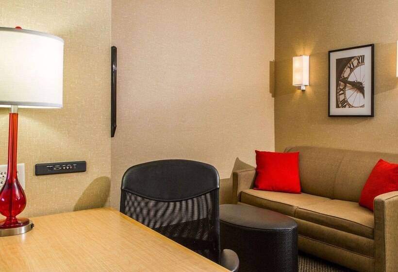 适合残疾人士使用的套间, Cambria Hotel Traverse City