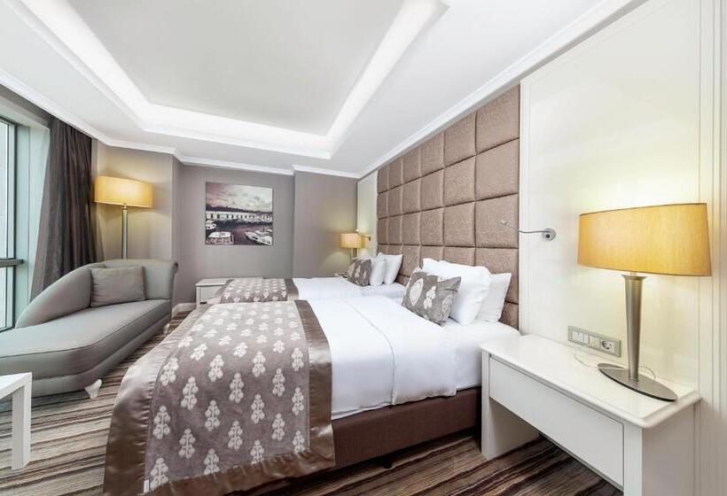 חדר דלוקס עם נוף, Dedeman Bostanci Istanbul Hotel & Convention Center