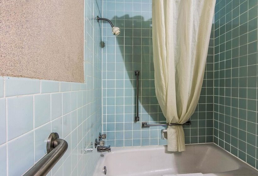 Номер Стандарт 2 Двуспальные Кровати, Econo Lodge Fort Payne