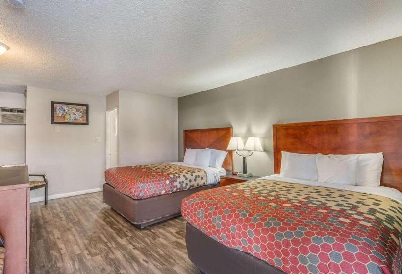 Номер Стандарт, Econo Lodge Inn & Suites