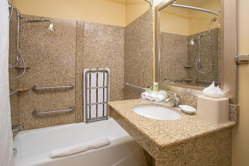 Люкс Адаптированный для Инвалидов, Holiday Inn Express & Suites Denver North   Thornton, An Ihg