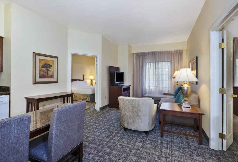 Люкс 2 Спальни, Staybridge Suites Lansing   Okemos By Ihg