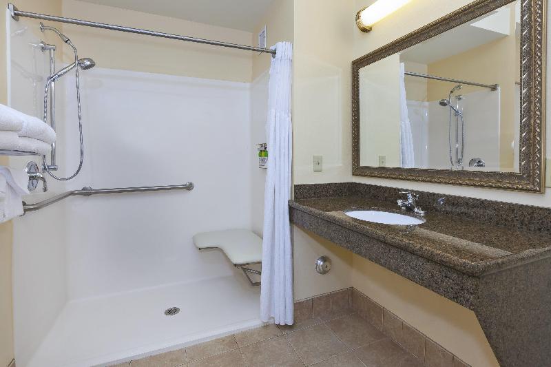 Люкс Адаптированный для Инвалидов, Staybridge Suites Lansing   Okemos By Ihg