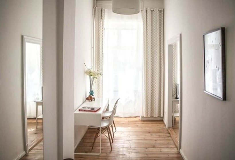 سوییت, Pension Absolut Berlin