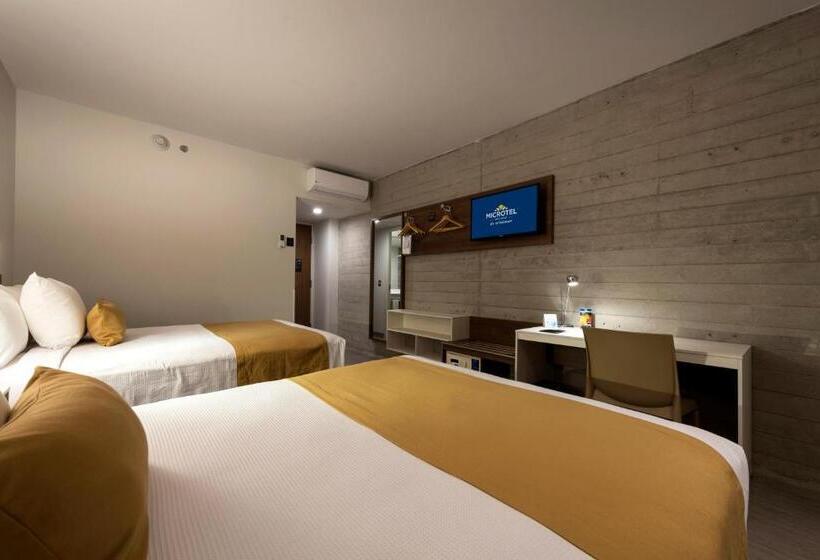 스탠다드 룸 더블 침대 2개, Microtel Inn & Suites By Wyndham Guadalajara Sur