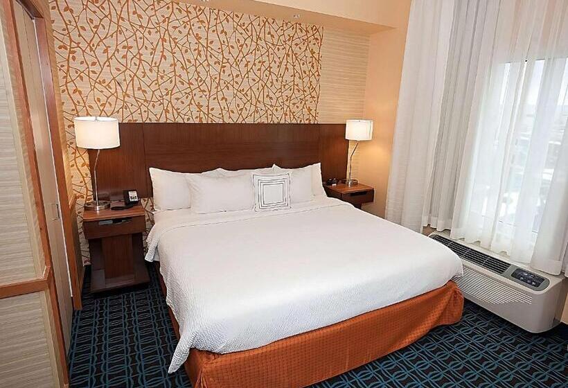 Люкс Кровать Кинг, Comfort Inn & Suites Akron South