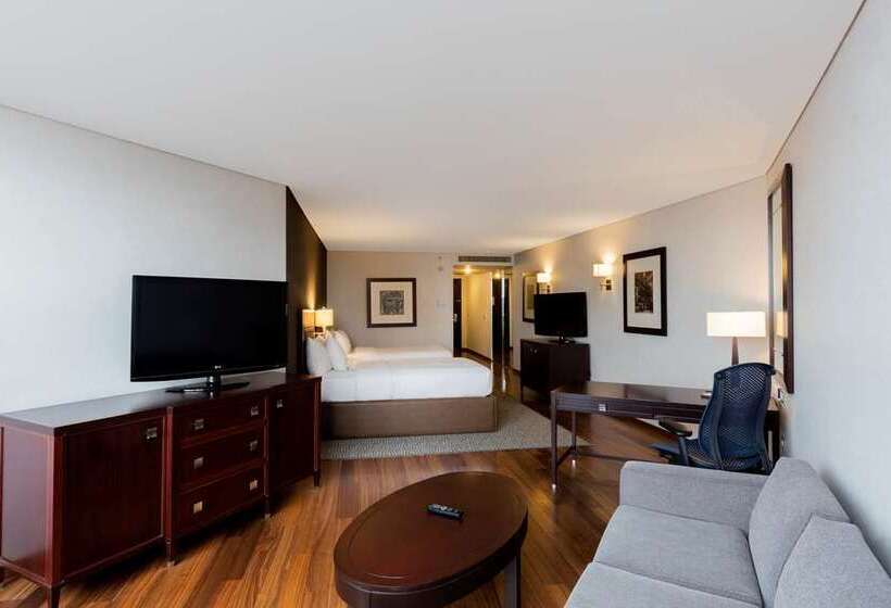 Номер Executive, Hilton Shijiazhuang