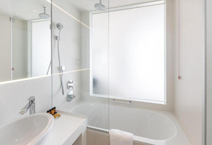 اتاق لوکس با چشم‌انداز دریا, Luxury Hotel Amabilis