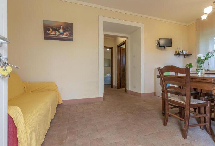 Семейный Номер, La Casa Medioevale