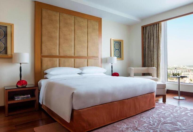 Полулюкс Президентский, Bengaluru Marriott Hotel Whitefield