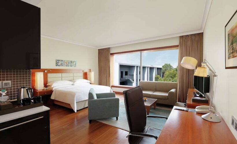 2 베드룸 디럭스 스위트, Hilton Bangalore Embassy Golflinks