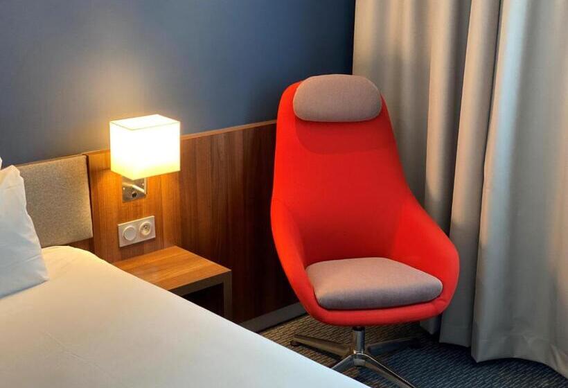 Номер Стандарт, Holiday Inn Express Dijon, An Ihg