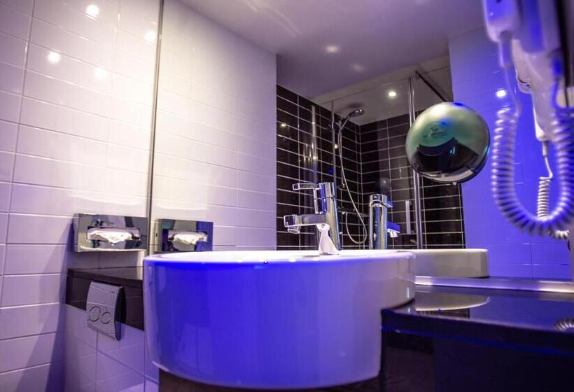 Номер Стандарт, Holiday Inn Express Dijon, An Ihg