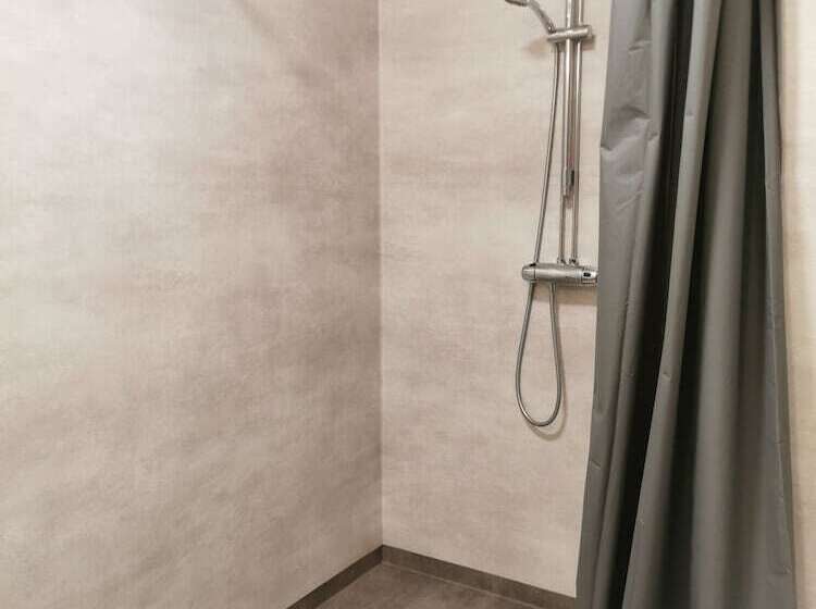 Quarto Estandar Individual Banheiro Compartilhado, Saxvikens Vandrarhem