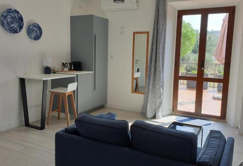 Люкс с Террасой, Villa Morro Suites