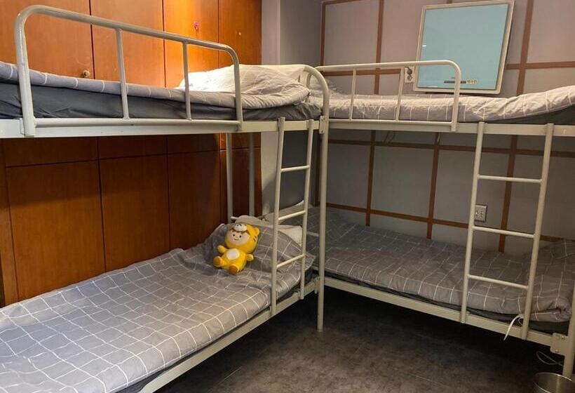 이코노이 4인룸, Dalgona Guesthouse
