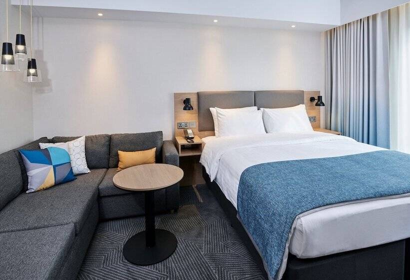 Номер Премиум, Holiday Inn   Bordeaux Merignac, An Ihg
