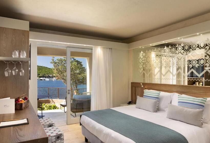 جناح جونيور مطلّ علي البحر, 7pines Resort Sardinia   A Destination By Hyatt