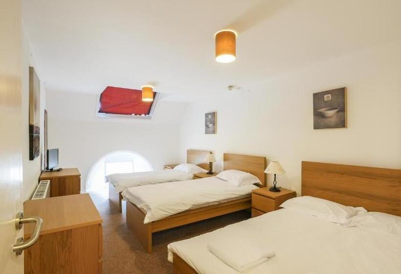 标准四人间共用浴室, Greenhead Hostel
