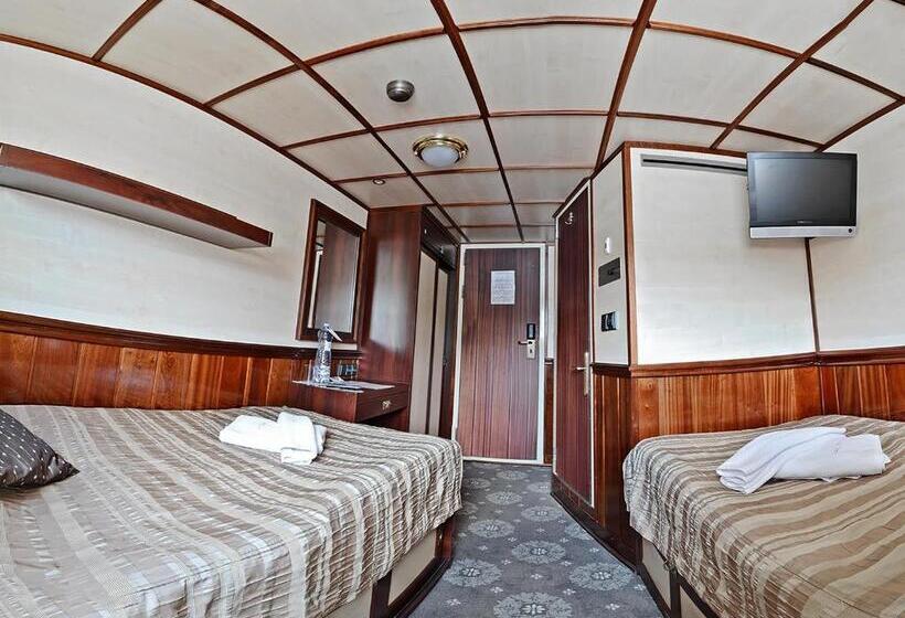 Номер Стандарт, Florentina Boat