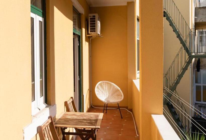 آپارتمان لوکس 1 خوابه, Your New Home In Lisbon   Ac And Fast Wi Fi