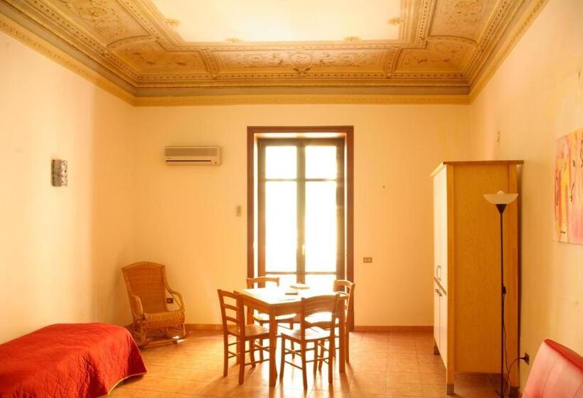 标准工作室带阳台, Teatro Massimo