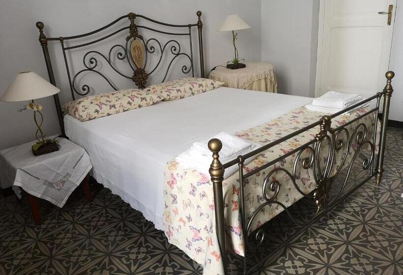 Quarto Triplo Estandar, B&b Palazzo Antonelli