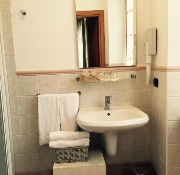 스탠다드 트리플 룸, Albergo San Lorenzo