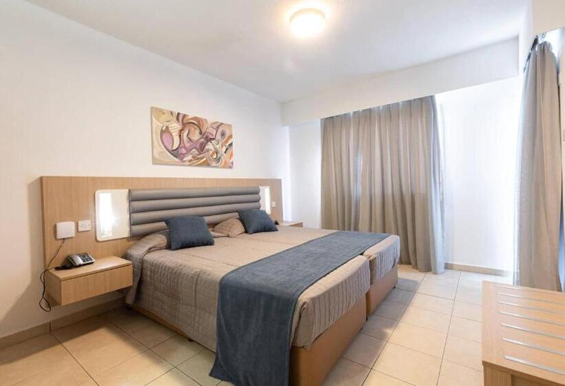 Апартаменты Семейные 1 Спальня, Vrissaki Hotel Apartments