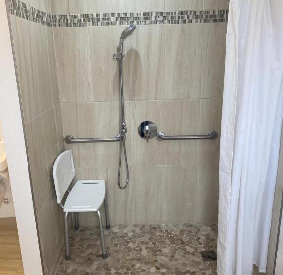 Номер Стандарт Адаптированный для Инвалидов, Sun Valley Inn