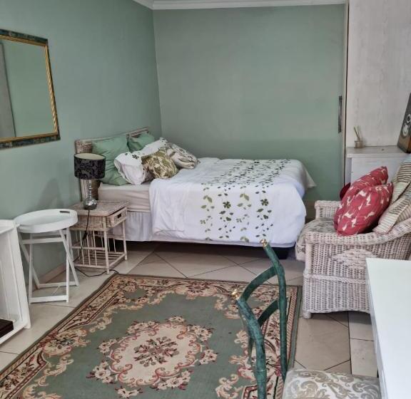 디럭스 룸, Victorian Villa Westdene Benoni