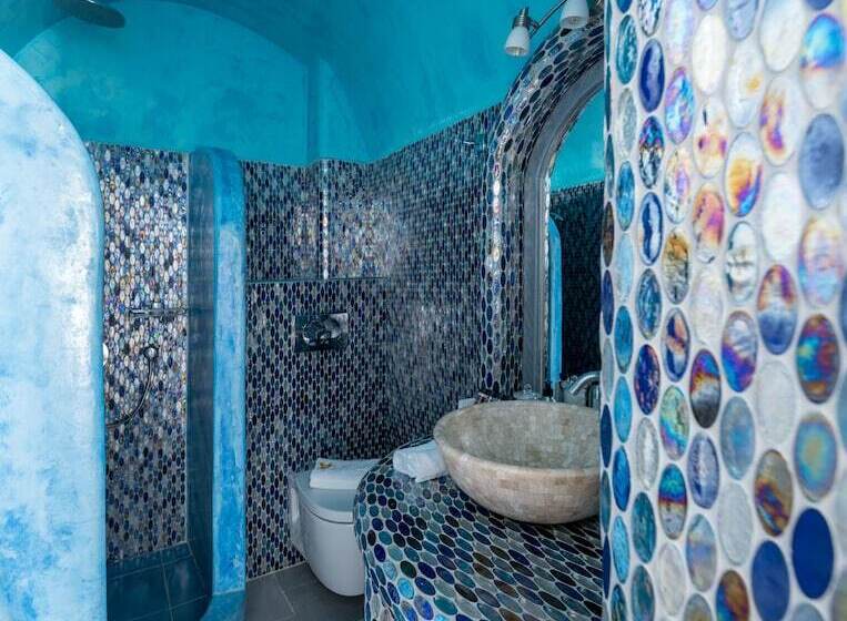 سوئیت جونیور با ماساژ آبی, Pegasus Spa