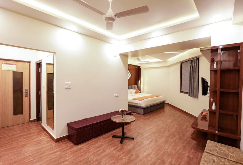 이그제큐티브 스위트, Regenta Resort Madhuganga Ukhimath