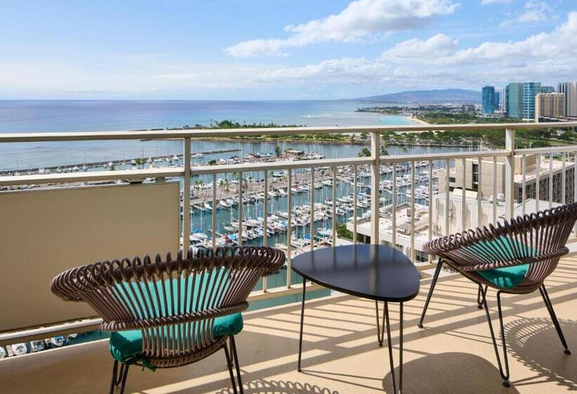 2 Bedroom Deluxe Apartment Sea View, Ilikai Hotel & Luxury Suites