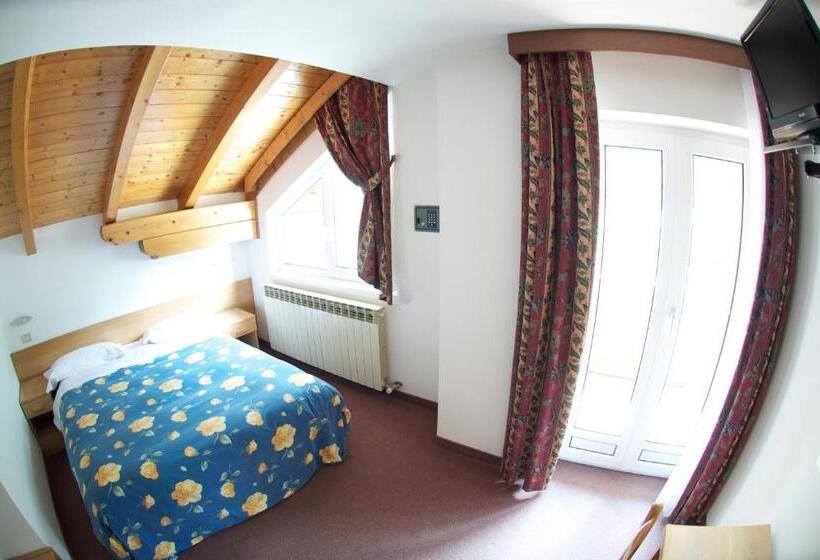 חדר סטנדרט, Albergo Sciatori