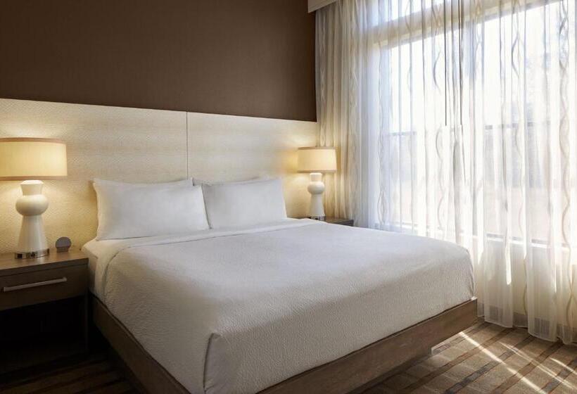 스위트 킹사이즈 침대, Andell Inn