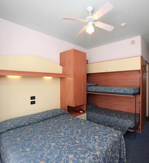 Standard Room with Terrace, Derby S