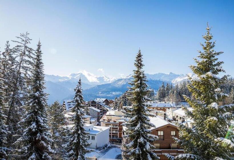 اتاق استاندارد سه تخته با بالکن, Valaisia Crans Montana