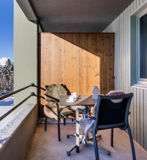 اتاق استاندارد یک تخته با بالکن, Valaisia Crans Montana
