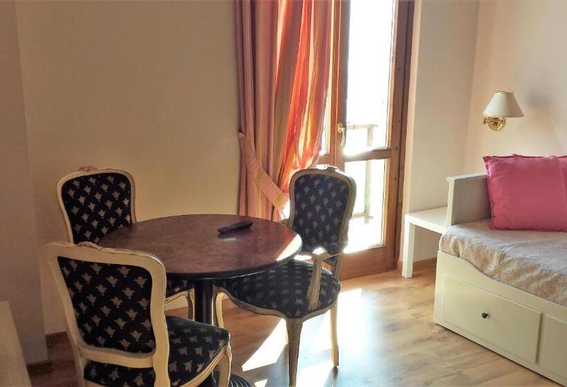 سوییت جونیور با چشم‌انداز دریاچه, Garda Sol Spa Hotel & Appartamenti