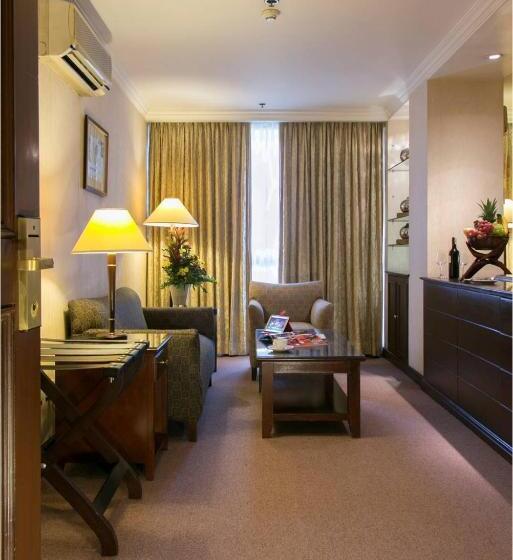 디럭스 스위트, Herald Suites Solana