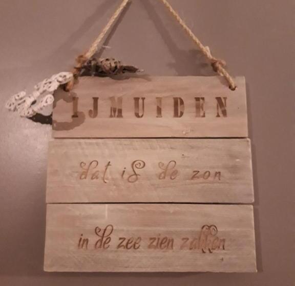 Люкс, Velsen