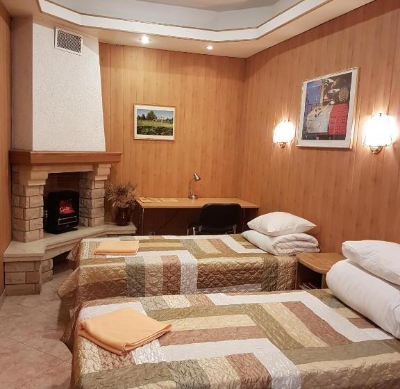 اتاق اکونومی با حمام مشترک, Sky High Hotel Airport 200 Meters From The Terminal