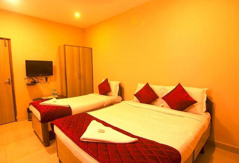 Triple Standard Room with Views, Jjs Park Inn