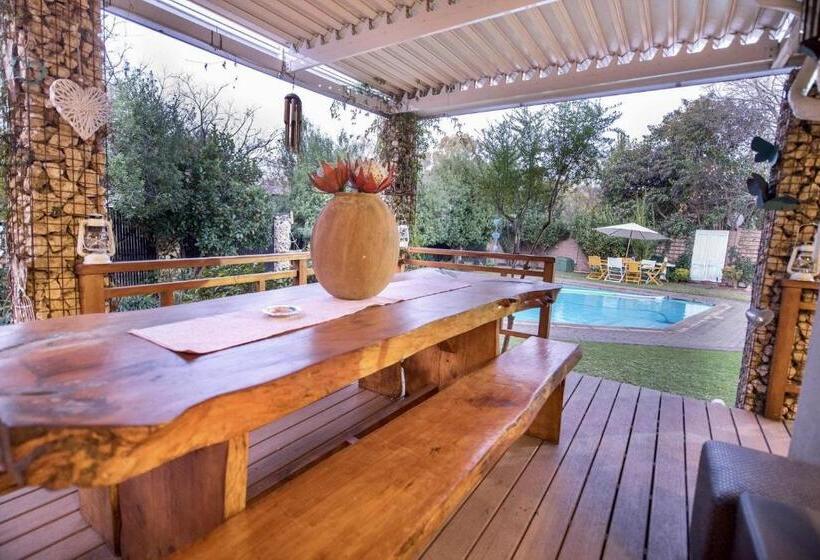 Семейный Номер, Cottonwood Guesthouse Oasis