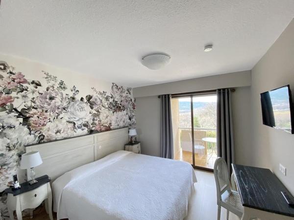 스탠다드 룸 킹사이즈 침대, Hôtel Le Colombier